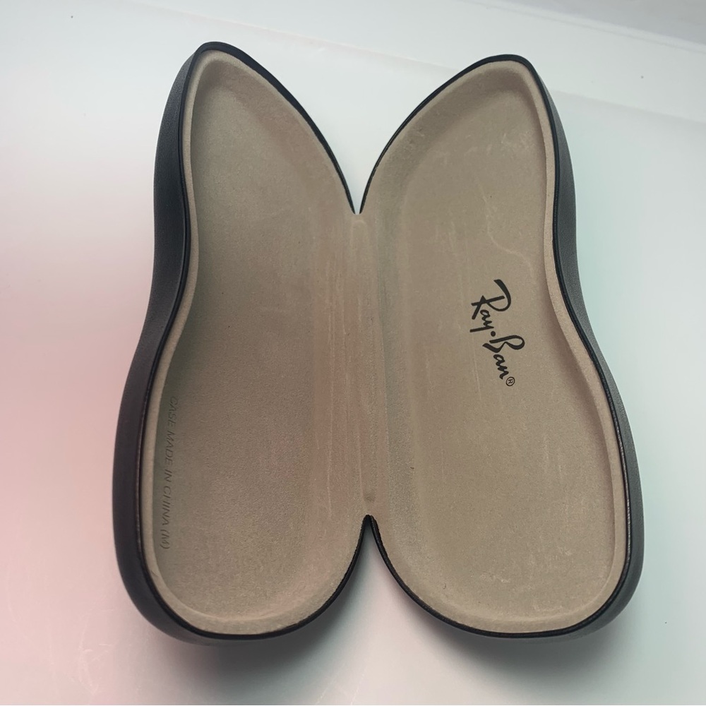 Ray-Ban Hard Shell Sunglasses Case - Picture 5 of 7